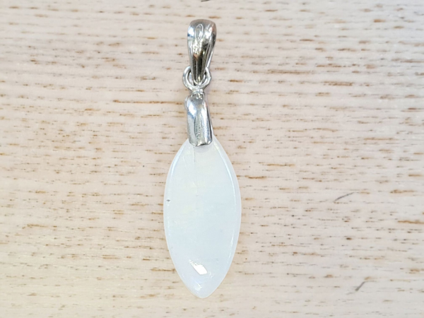 pendentif pierre de lune